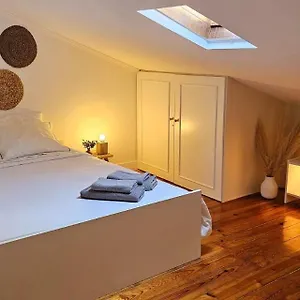 https://vila-graca.hotels-lisbon-portugal.com