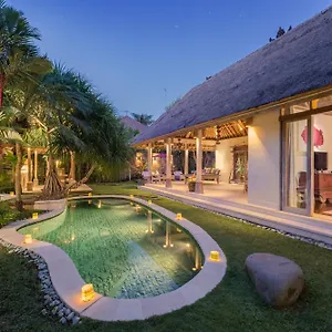 https://villa-tirta-naga-bali-seminyak-bali.ubudhotelsnow.com